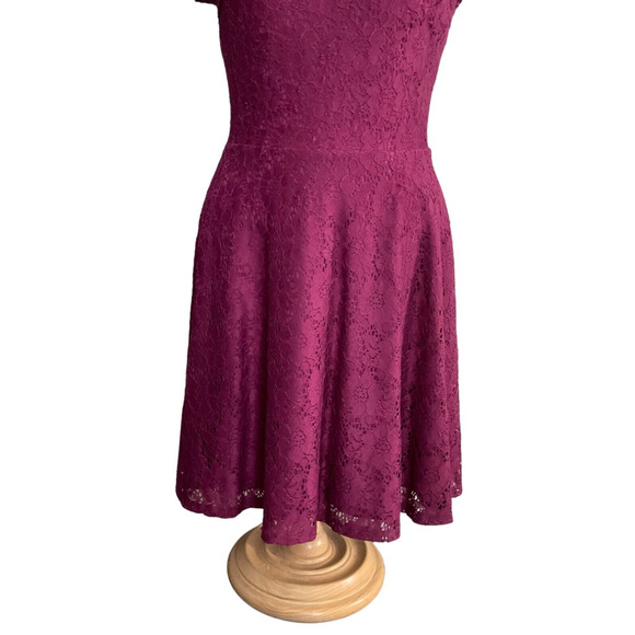 My Michelle Juniors Burgundy Lace Fit-and-Flare Dress Size 11 Open Back New - Picture 14 of 14